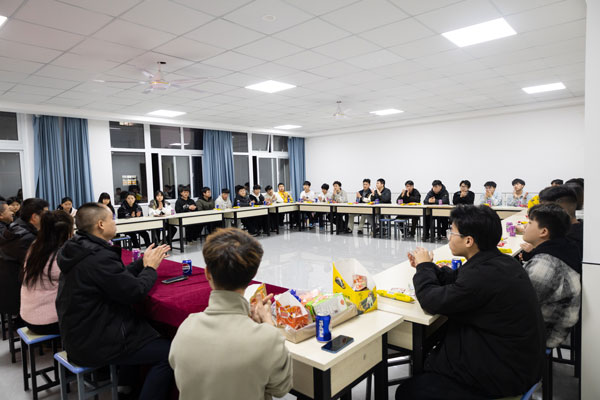 春啟新程，技逐芳華——貴陽市新華電腦學(xué)校開學(xué)季，解鎖數(shù)智成長新賽道